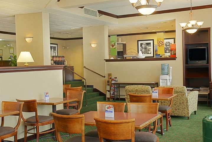 Hotel Wingate By Wyndham Charleston Coliseum North Charleston Restaurace fotografie